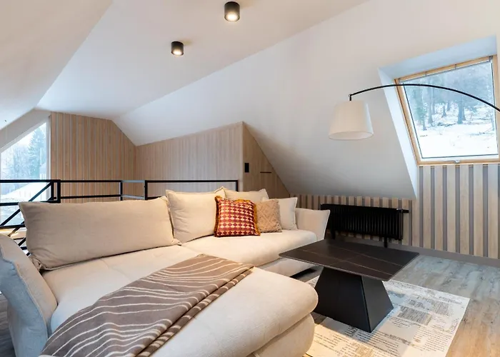 Апартаменты Hillside, Sun & Snow