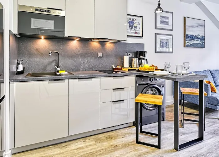 Hillside, Sun & Snow Апартаменты