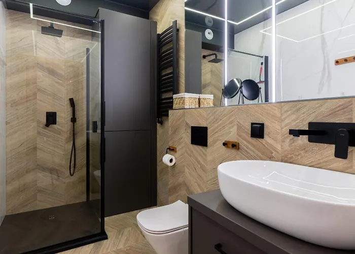 Hillside, Sun & Snow Apartment *